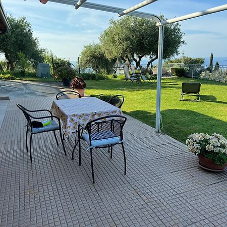 Casa Vista Mare Imperia Exterior foto